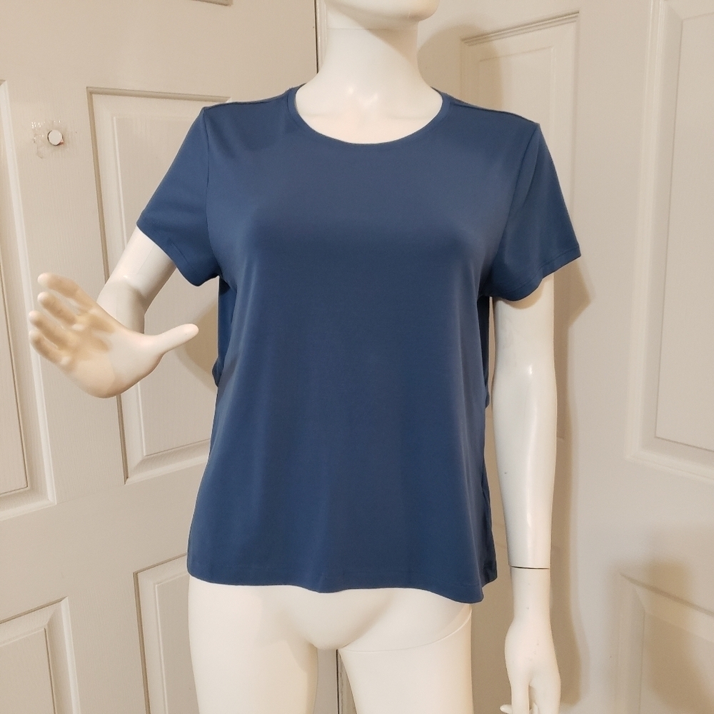 Athleta Air Out Cinch Tee Shirt Open Back Short Sleeve in Jay Blue